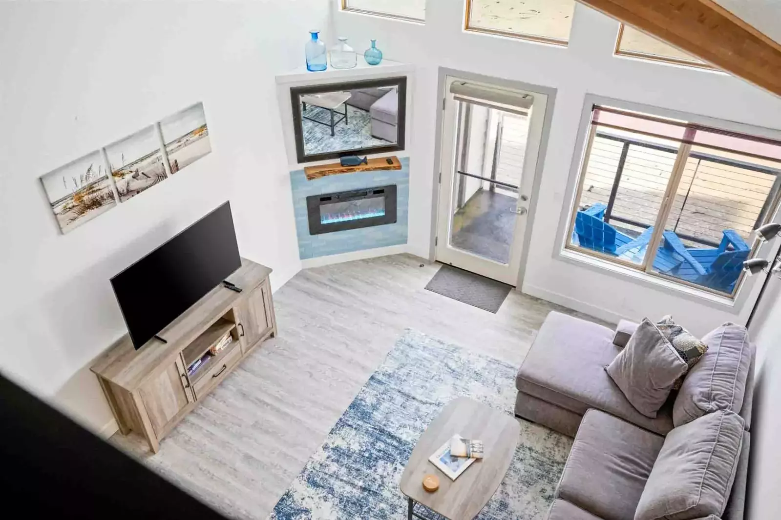 Rockaway Beach is south of Cannon Beach and north of Tillamook. Use this rental as a base camp to explore the Oregon Coast.