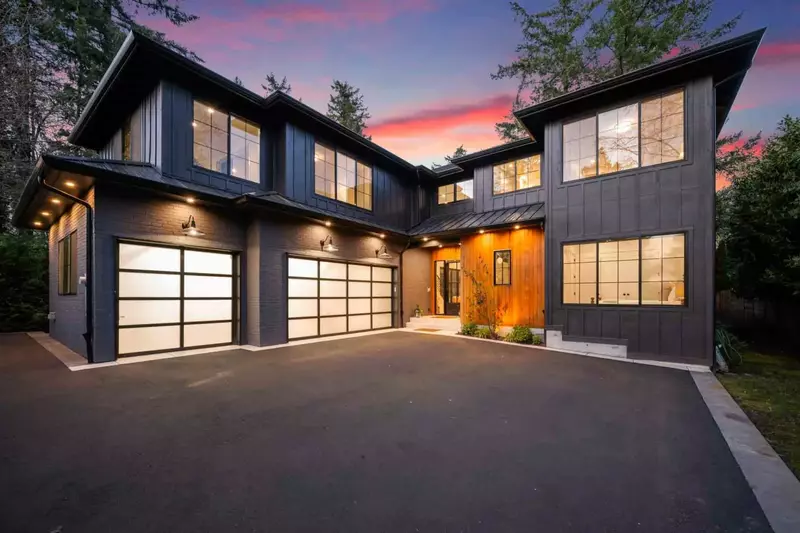 Parking for up to 6 vehicles depending on the size of vehicles.