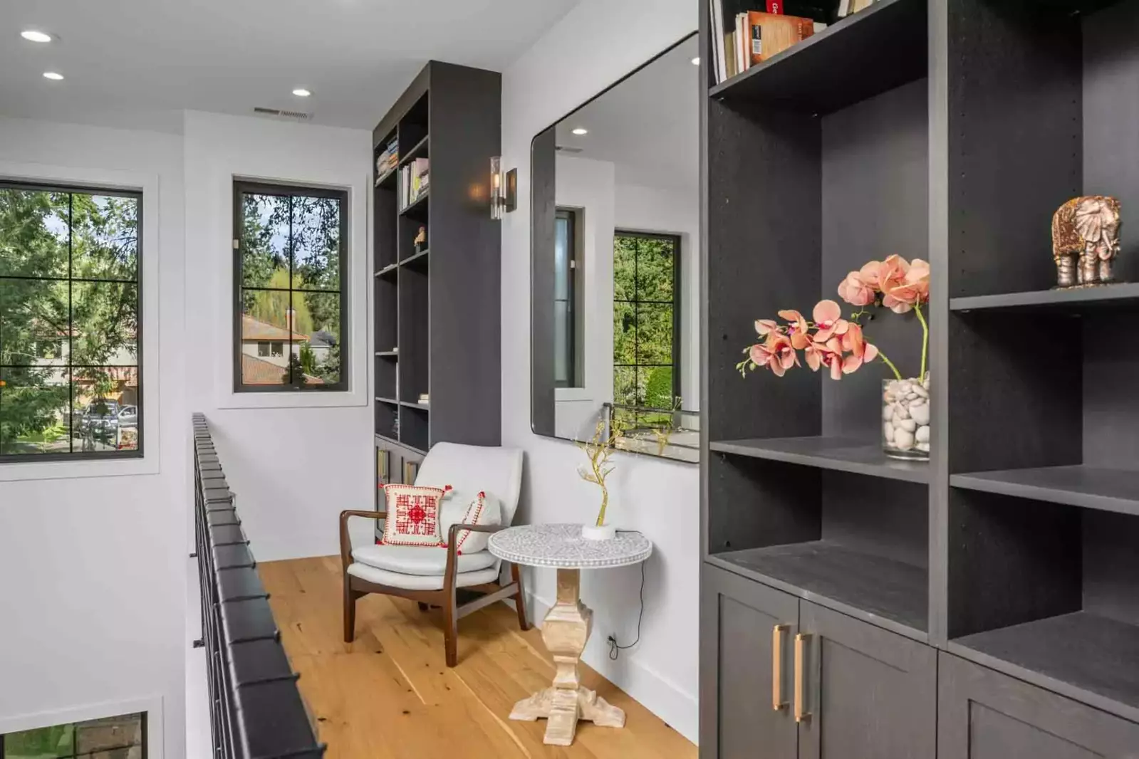 Chill out on the balcony with a nice book and a cup of tea.