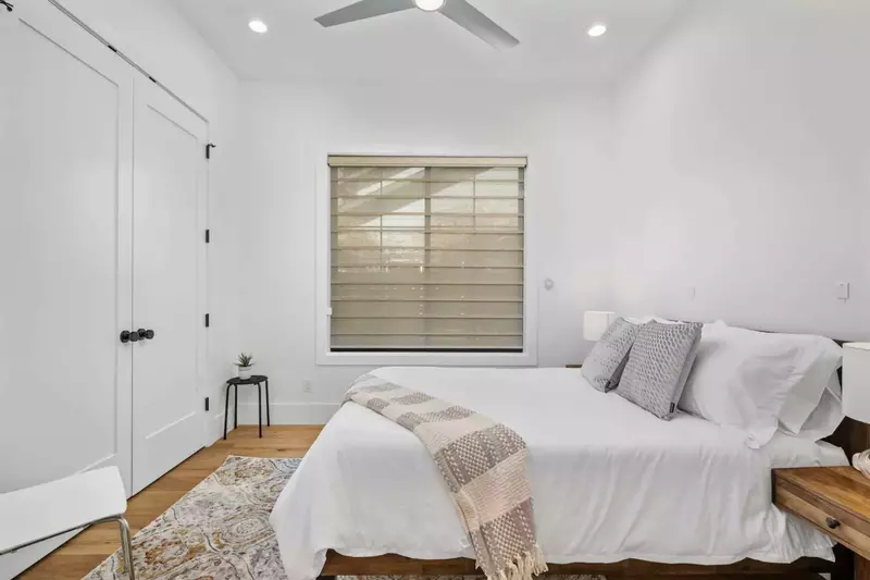 Maison Ananda Oswego is located in the west part of Lake Oswego, OR.