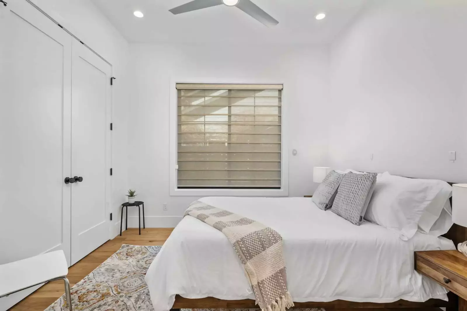 Maison Ananda Oswego is located in the west part of Lake Oswego, OR.