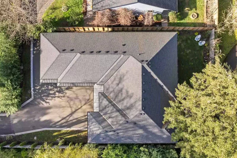 Lake Oswego is close to Portland, the Columbia River Gorge, and Wine Country. Maison Ananda Oswego is an excellent starting point for a PNW adventure!