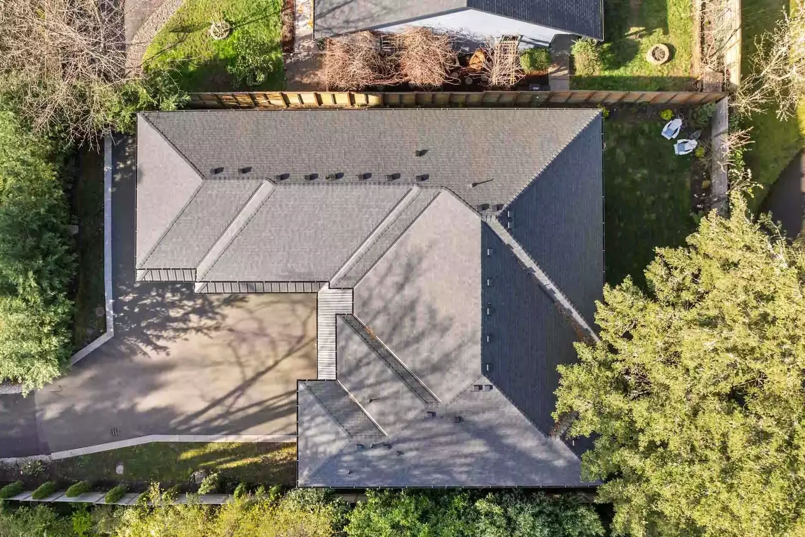 Lake Oswego is close to Portland, the Columbia River Gorge, and Wine Country. Maison Ananda Oswego is an excellent starting point for a PNW adventure!