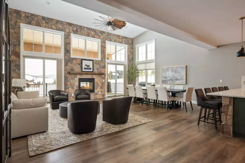 This luxurious retreat is the perfect place to spend a cozy winter vacation.