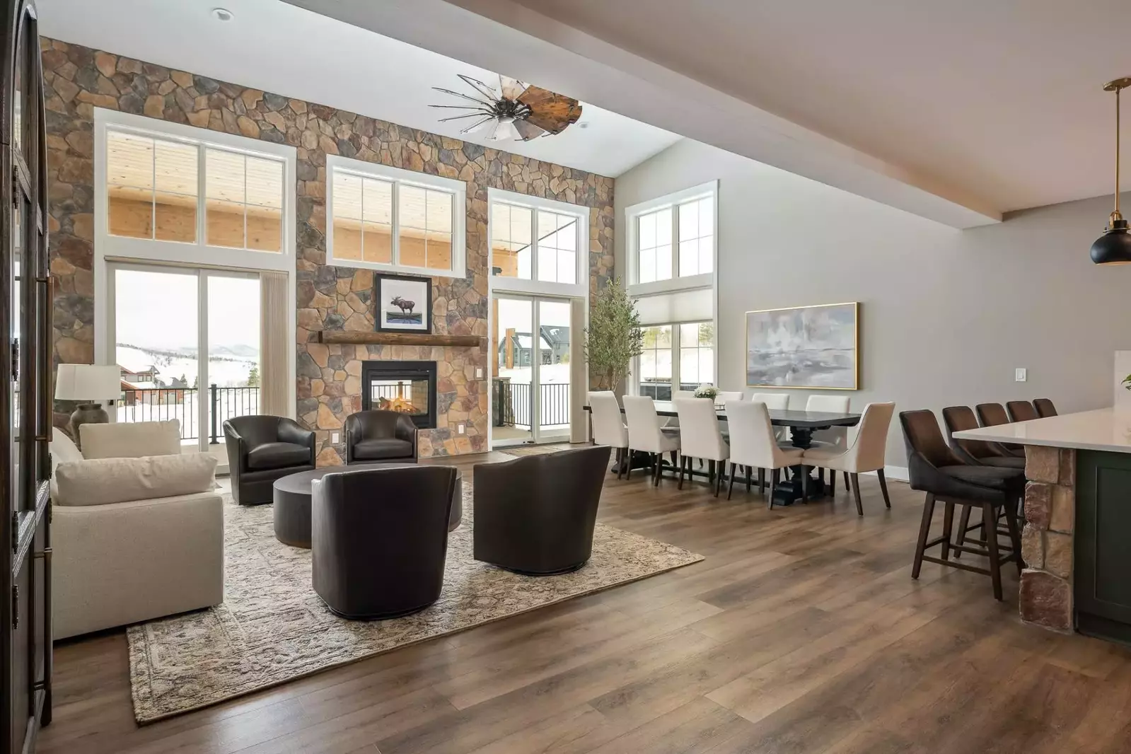 This luxurious retreat is the perfect place to spend a cozy winter vacation.