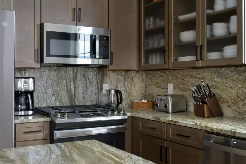 Coffee lovers are in luck as this rental provides coffee. There are also cute cafes a short drive away.