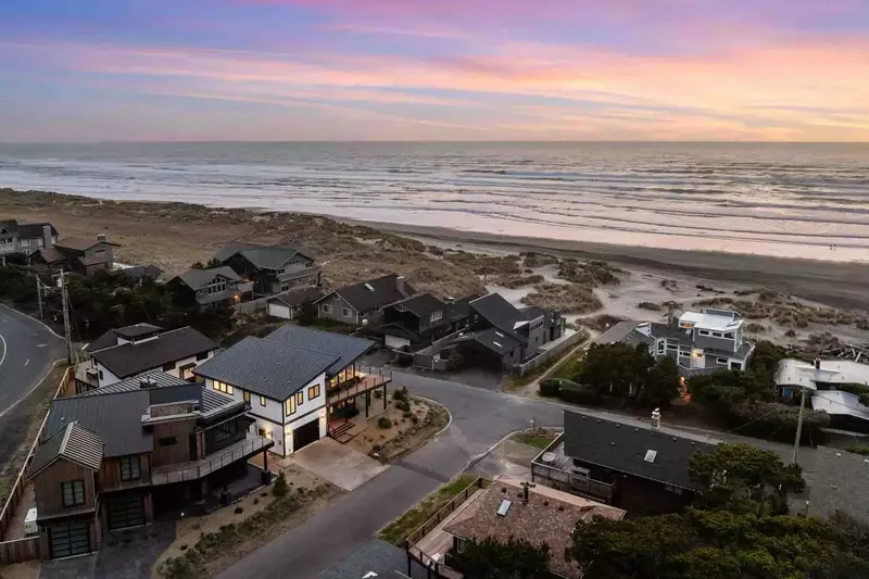 Beach Ball is right across the street from a Manzanita beach access point. You can roll out of bed and be at the beach in no time!