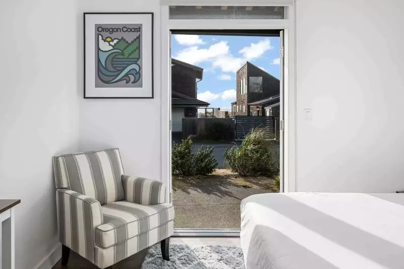 Downtown Manzanita is a few blocks away from this rental. Downtown has many restaurants, cafes, shops, bars, and other activities.