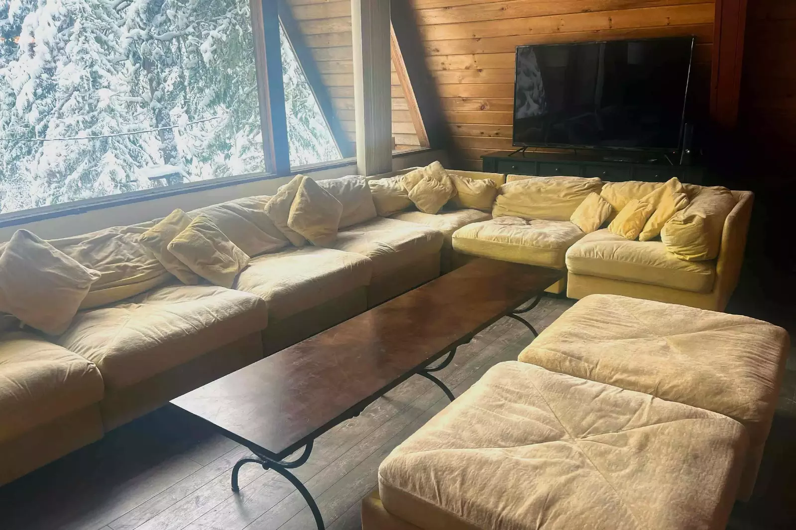 Watch you favorite movies, shows, and sports on this smart tv.