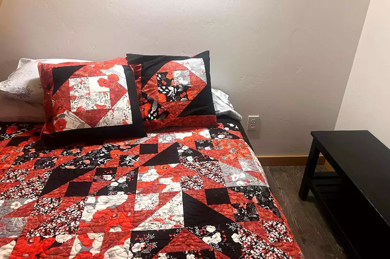 The bedding is excellently cozy and comfortable.