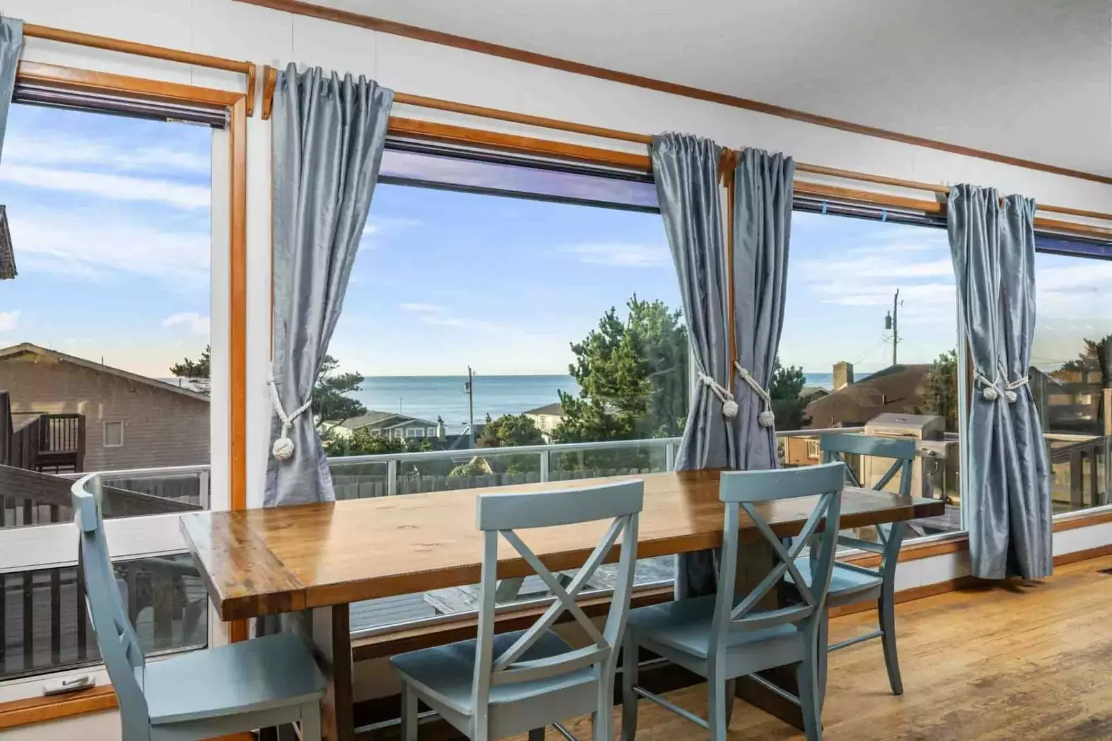 West Haven is a spacious rental located in the north of Lincoln City.