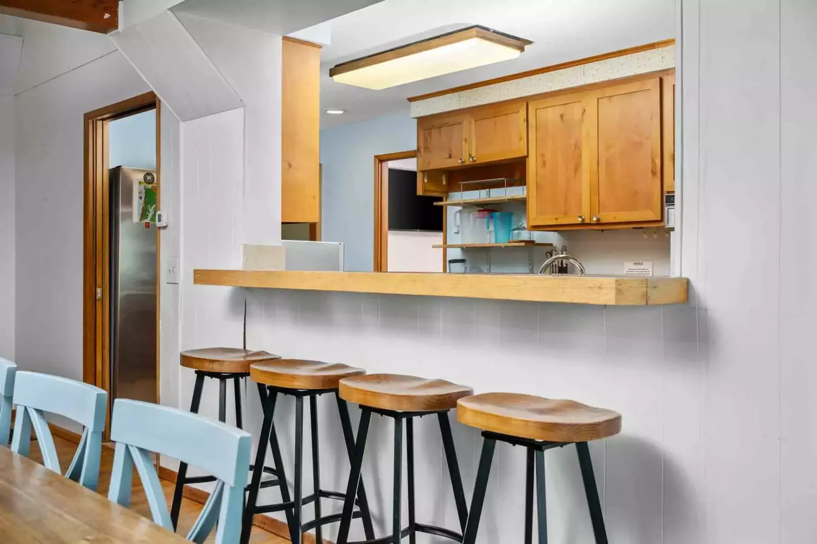 Enjoy a cup of coffee or tea at the counter.