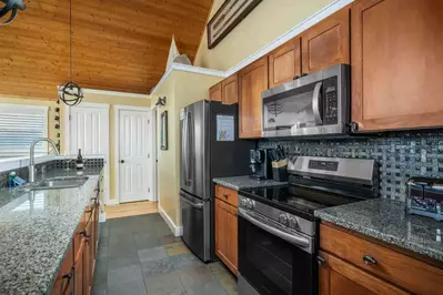 Cook delicious meals for breakfast, lunch, and dinner in this fully equipped kitchen. We suggest grabbing some seafood from a local market.