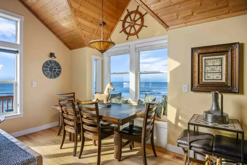 Bella Beach is a charming and peaceful neighborhood north of downtown Depoe Bay.