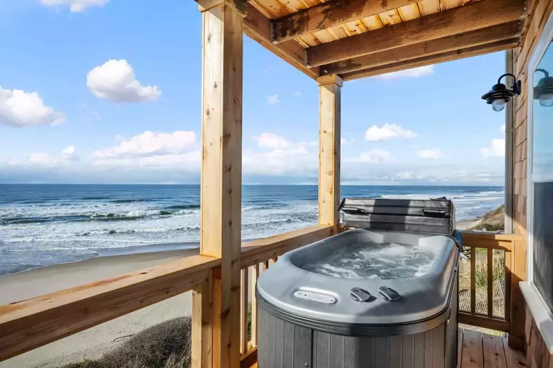 Enjoy the 2 person hot tub while whale watching.