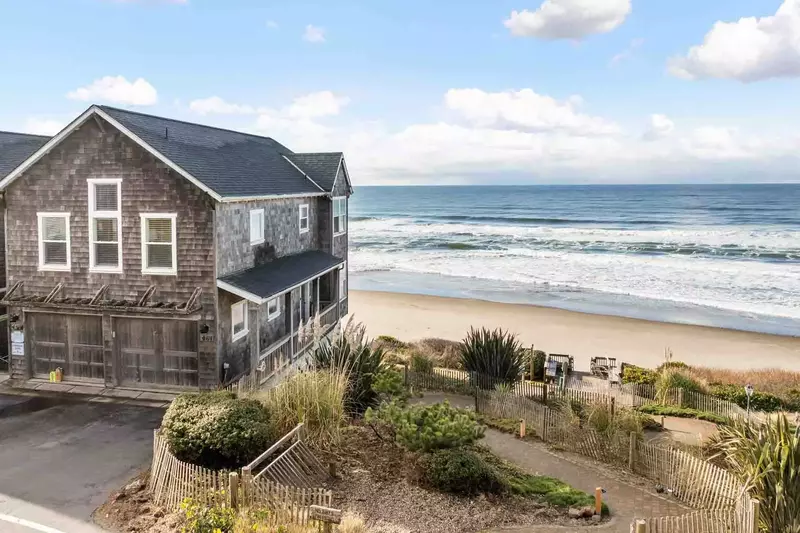 The Oregon Coast is gorgeous in every season. Remember to pack both sunblock and some warm clothing.