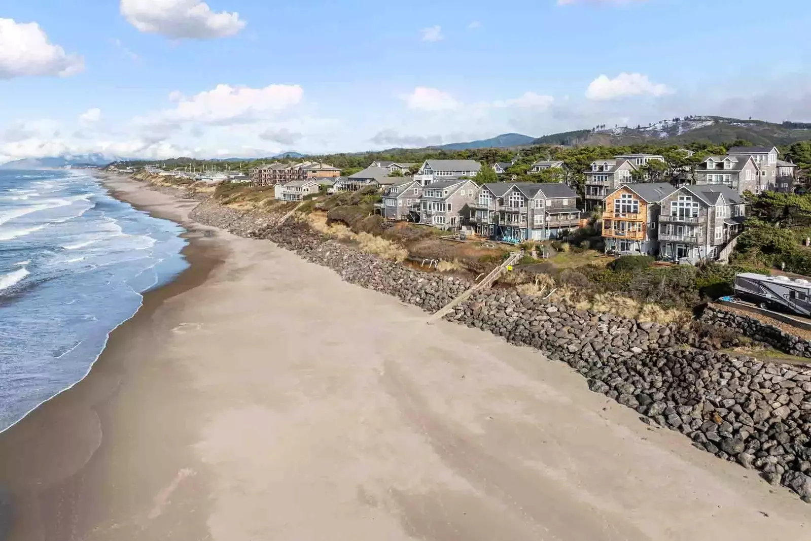 Downtown Depoe Bay has shops, museums, restaurants, and bars.