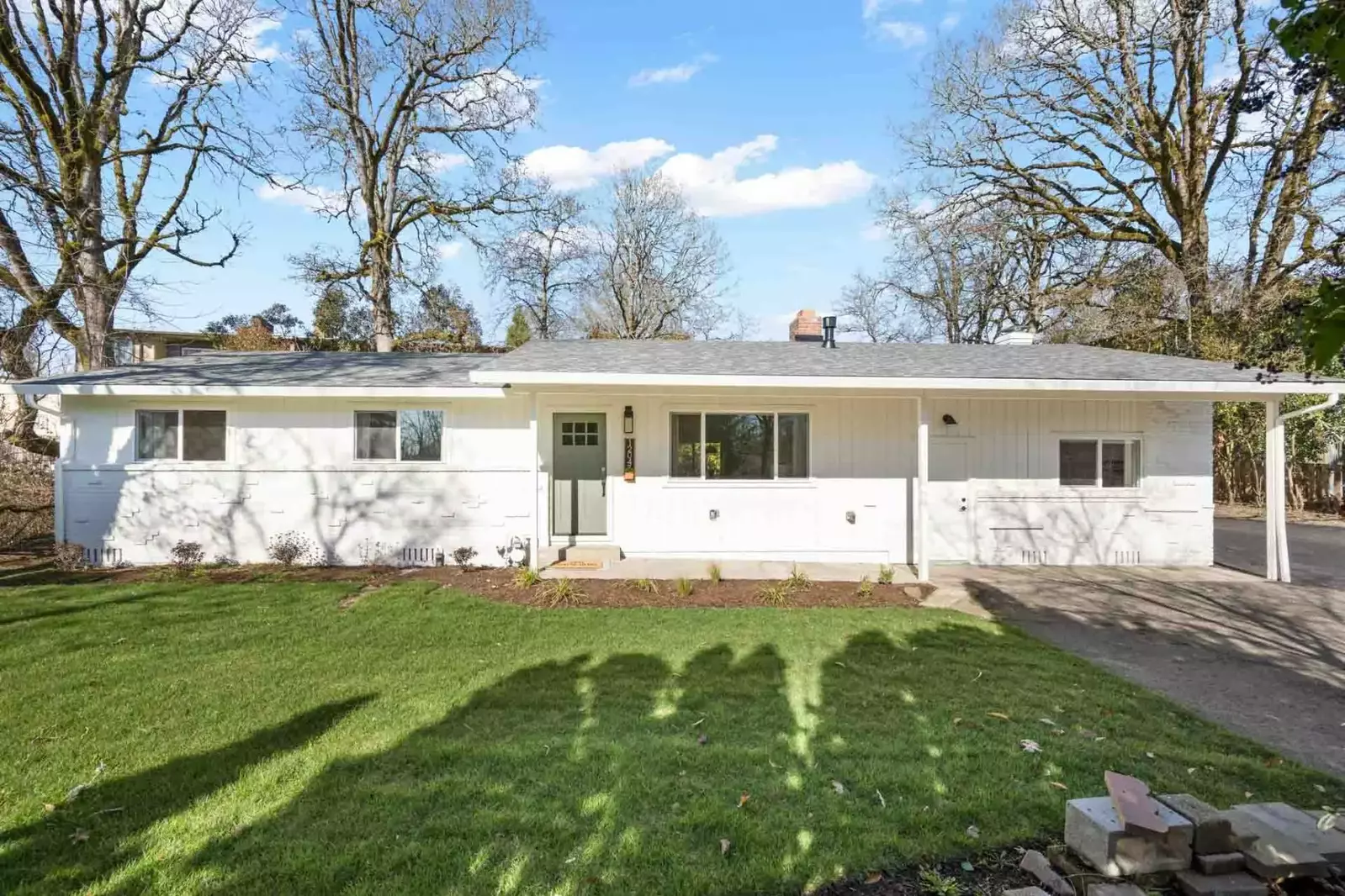 The Holistic Hideaway is in the city of Tigard; a vibrant community just west of Portland.