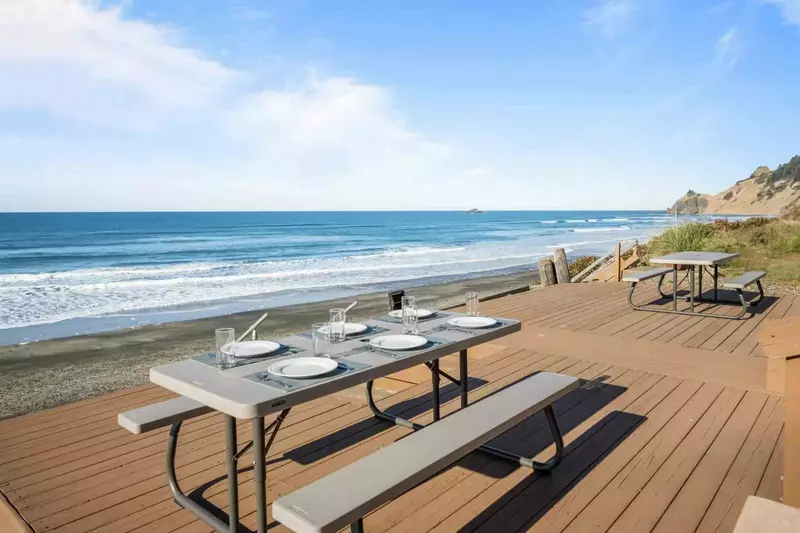 "The location was perfect- right on the beach! It felt like a home away from home. We highly recommend." - Cheryl