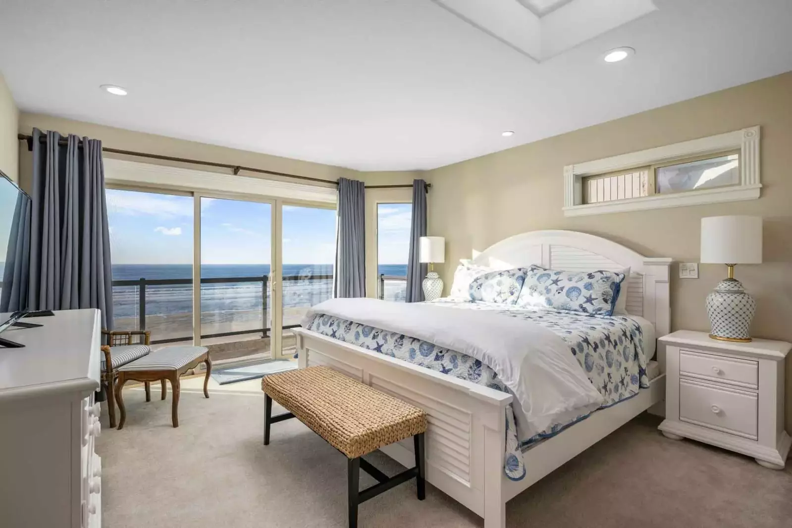 "Absolutely stunning property. The house is gorgeous! Step right off the back deck to the ocean. Amazing sunsets." - Jasmin