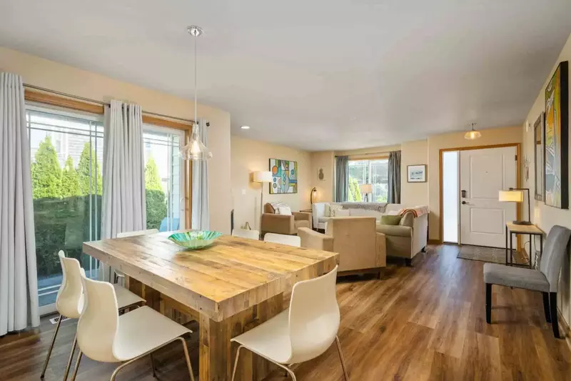 Welcome to Seaside Serenity. We hope we get to host you at this Seaside rental. Please reach out with any questions.