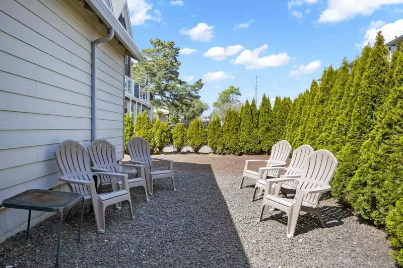 "Was very clean and modern, but felt cozy at the same time. Would definitely go back!" - Joan