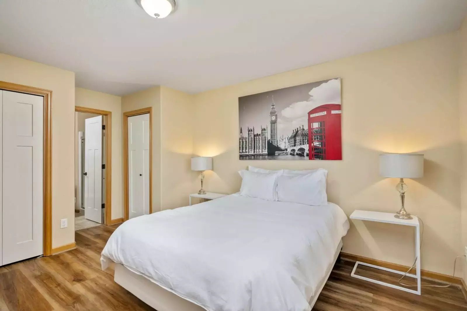 "Responsive host, space is well laid out for groups with varying sleep habits and all this a couple blocks from the beautiful Seaside beach!" - Dylan