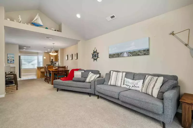 Sea La Vie is very comfy and is perfect for a cozy Oregon Coast day.