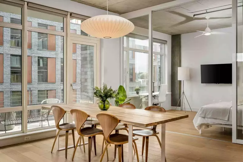 "Our stay at The Pinnacle was amazing! We will absolutely book again. The hosts, amenities and location were great." - Chloe