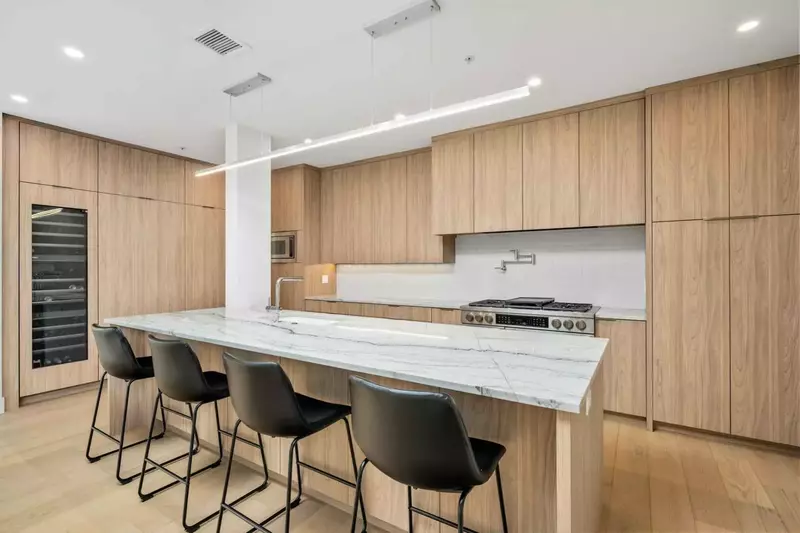 "Thanks for a great place to stay. Cheers" - Jamie