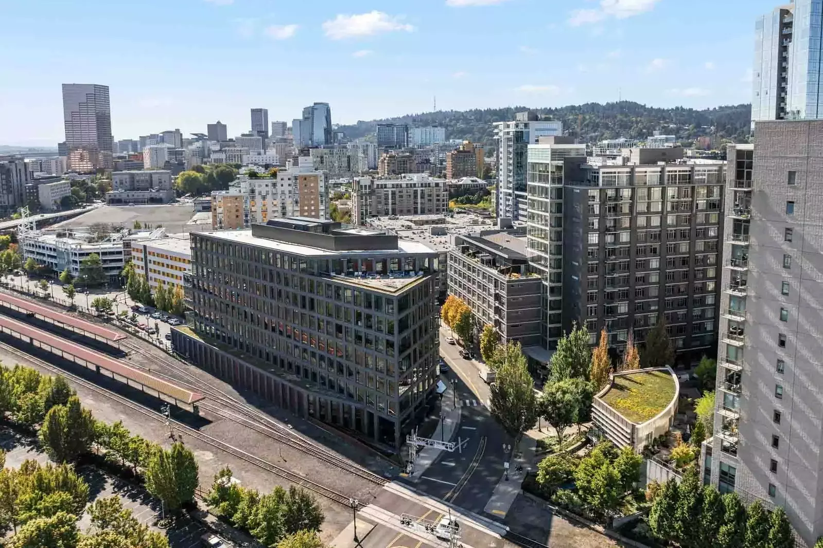 The Pearl and Portland in general is renowned for scrumptious and diverse food. We are happy to recommend our favorite spots!