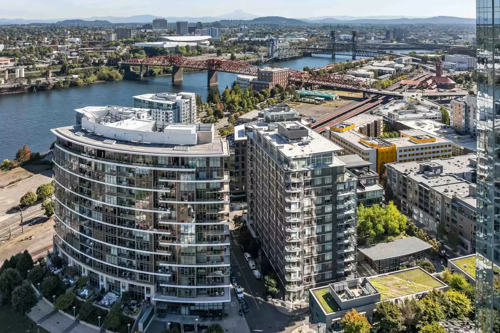 Please reach out with any questions about Portland, The Pearl, or this rental. We hope we get to host you soon!