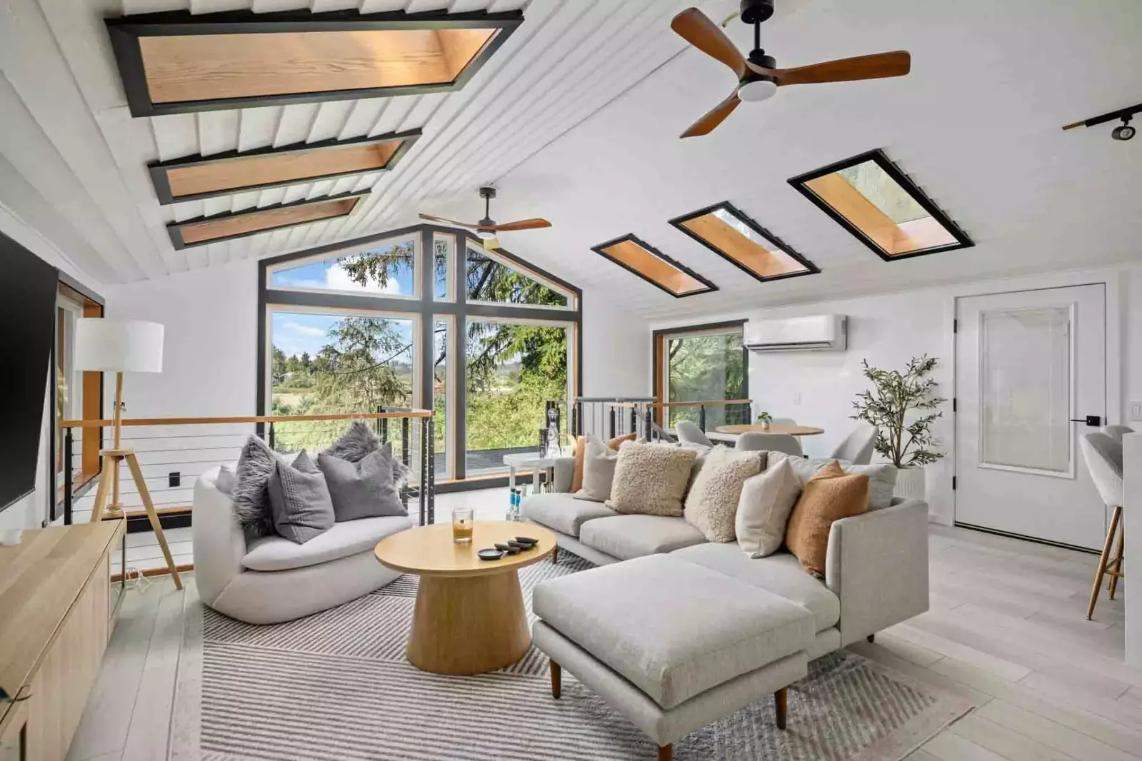 Thanks to the large windows the views from the living room are stunning.