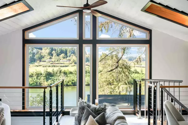 Downtown Nehalem is close by. Nehalem is a small riverfront town with a lot to offer.