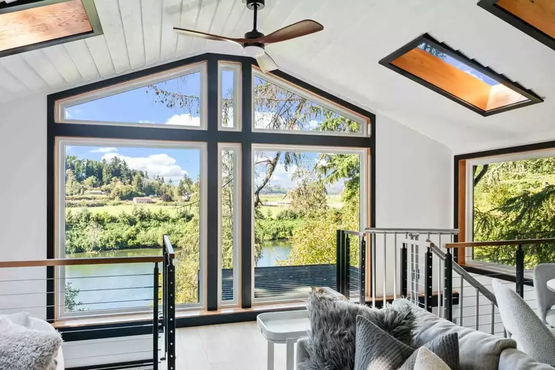 Nehalem has a lot of great options for food and a few shops as well.