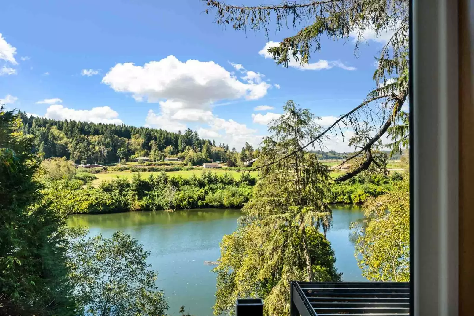 "Every moment we could, we spent on the deck or in the hot tub overlooking the Nehalem River, watching the wildlife, and relaxing." - Shirley