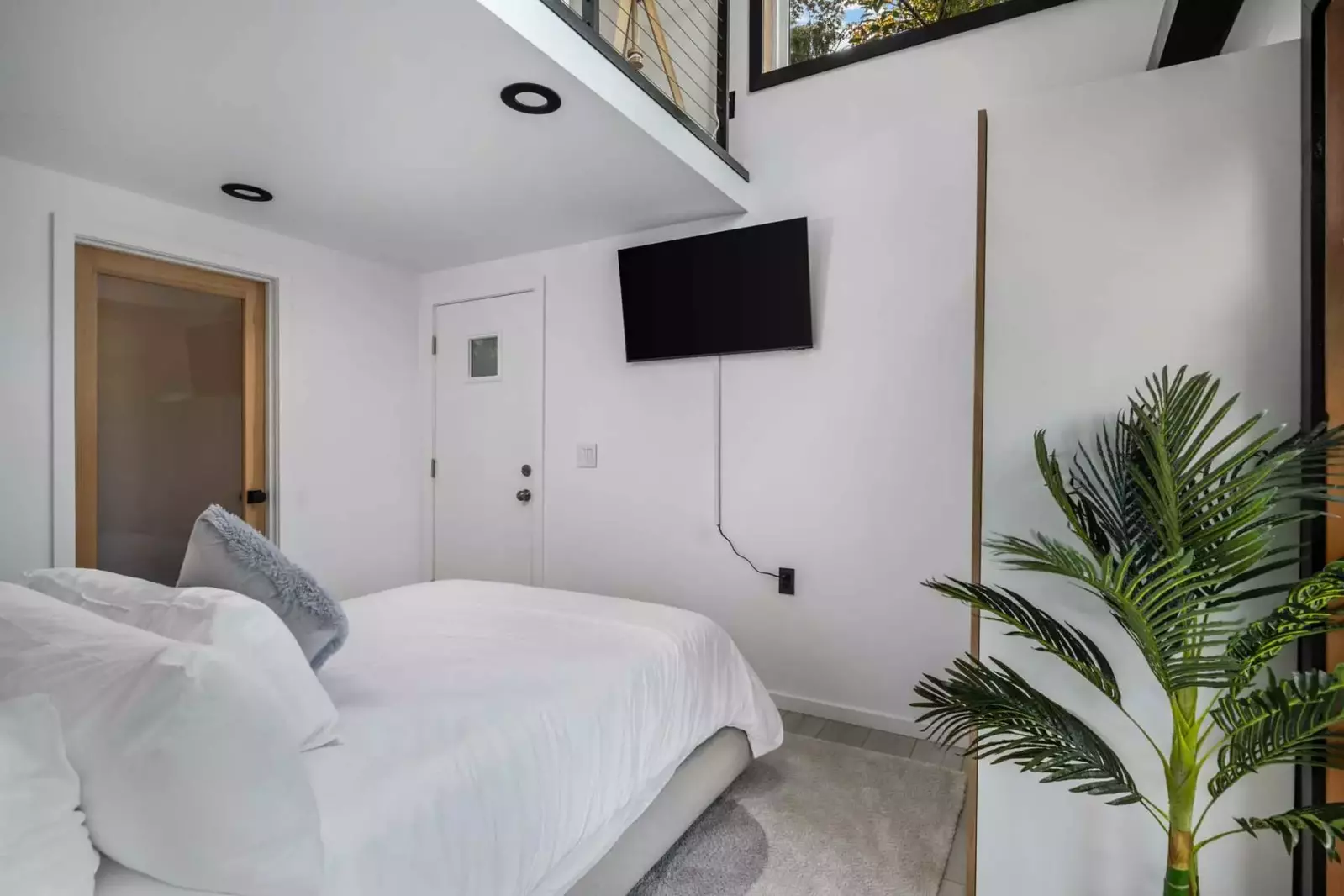 "Such a great place to unwind and reconnect with yourself. My wife and I really enjoyed all the amenities this house has to offer." - Chad