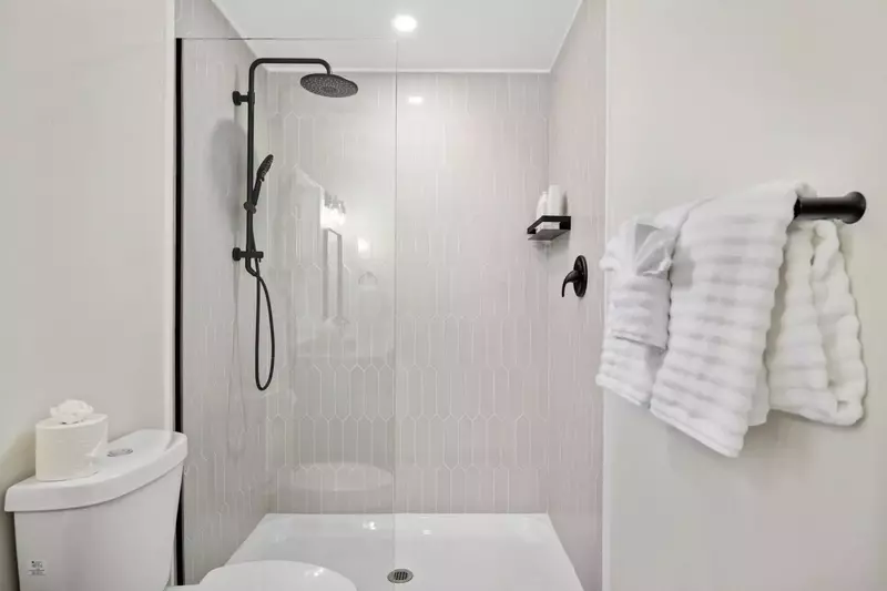 "This property was fantastic. We were in town for a football game. We will definitely stay here again." - Jennifer