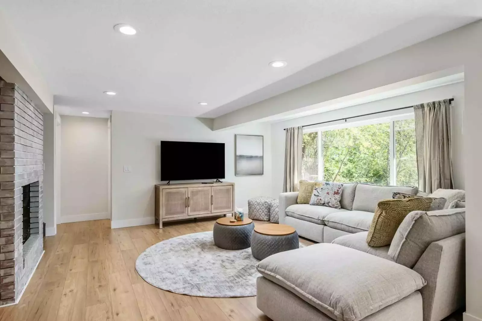 "The beds were cozy and comfortable, the bathrooms were set up beautifully with all the amenities handy." - Kristen