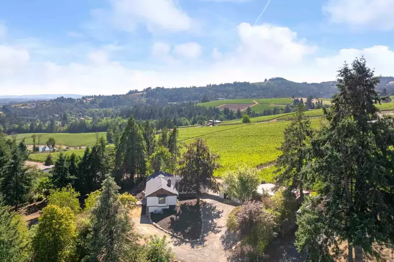 We hope we get to host you at this luxurious escape in Oregon's Willamette Valley. Please reach out to us with any questions. We are happy to answer!