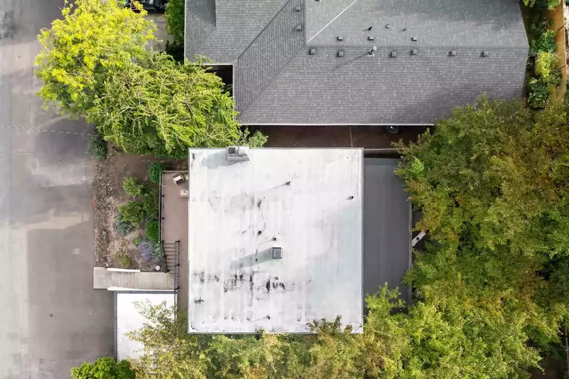 "Great spot to stay, especially if your main event is Lewis & Clark College!" - Bethany