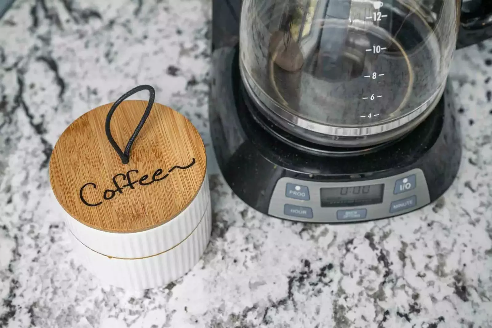 Coffee lovers are in luck as this rental provides coffee. There are also cute cafes a short walk away in downtown.