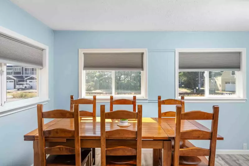 "It was in a very good location, right next to a crosswalk, which made it easy to get to the beach (which is super close!)" - Ignacio