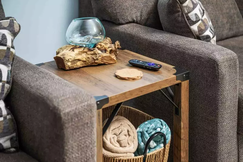 "The big living room was great for hanging out and getting some work done, too. Would definitely stay again!" - Ignacio