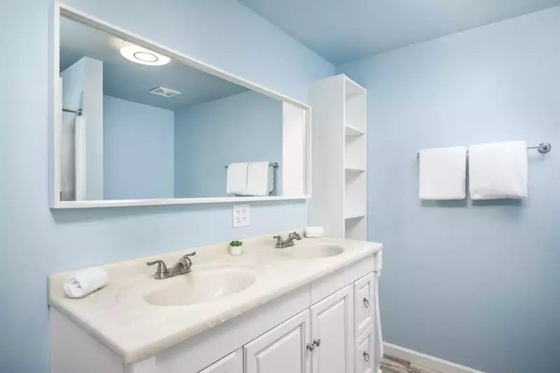 Rockaway Beach is south of Cannon Beach and north of Tillamook. Use this rental as a base camp to explore the Oregon Coast.