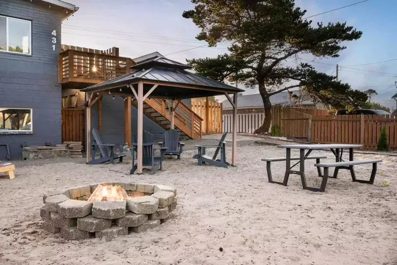 The firepit is an excellent place to relax after a day of exploring the Oregon Coast!
