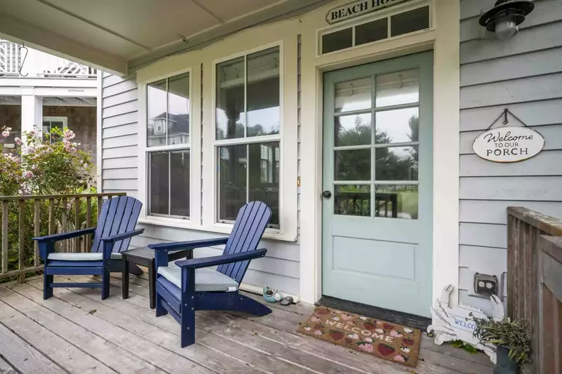 "Our stay went very well. House was clean and cozy. Weather was perfect. Location is great as well. Not too far from the beach." - Rosemary