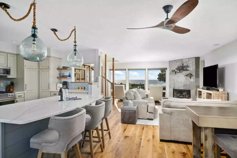 "Beautiful sweeping view of the ocean. Central location next to D River." - Lauren