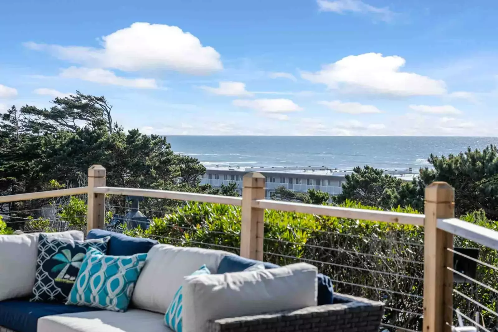 Lincoln City is known for its vast sandy beaches, kite flying, the Chinook Winds Casino, an outlet mall, seafood, and more!