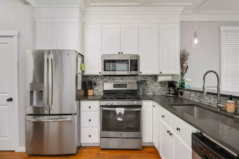 Depoe Bay is located in an area rich with seafood. You can spend a morning fishing, clamming, and crabbing. Then spend the night having a feast!